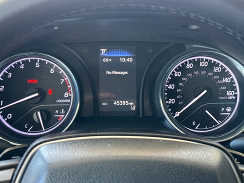 Used 2019 Toyota Camry SE image 20