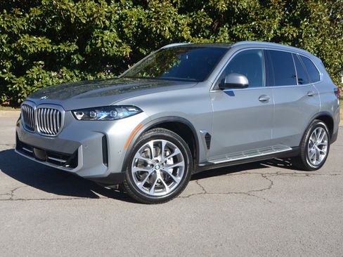 Used 2025 BMW X5 xDrive40i image 11