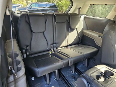 New 2026 Kia Carnival EX image 28