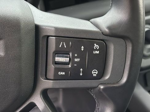 Used 2024 Land Rover Defender 110 X-Dynamic SE AWD/4WD image 17