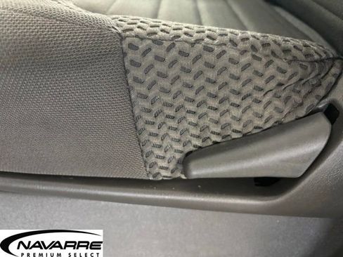 Used 2017 Nissan Frontier SV image 14