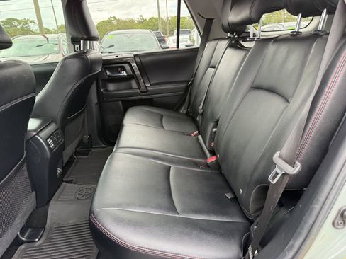 Used 2022 Toyota 4Runner TRD Off-Road Premium w/ Moonroof Package AWD/4WD image 18