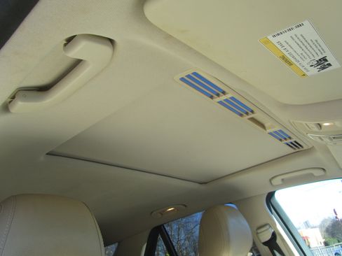 Used 2017 Mercedes-Benz GLE 350 image 24