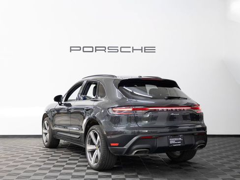 Certified 2026 Porsche Macan AWD/4WD image 3