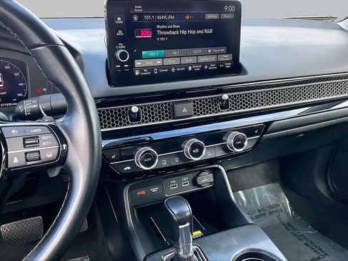 Used 2022 Honda Civic Touring image 6