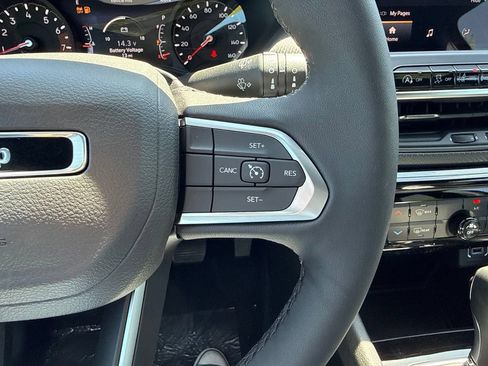 New 2026 Jeep Compass Latitude AWD/4WD image 19