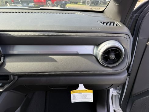 New 2025 Chevrolet Colorado LT w/ LT Convenience Package image 22