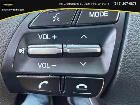Used 2020 Hyundai Elantra SEL FWD image 23