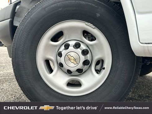 New 2026 Chevrolet Express 2500 Extended w/ Driver Convenience Package RWD image 7