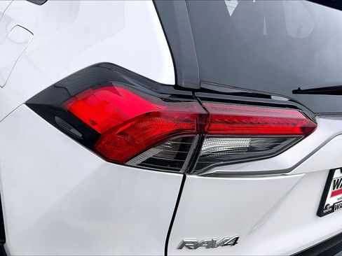 Used 2025 Toyota RAV4 XSE image 34