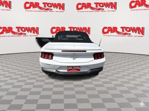 Used 2024 Ford Mustang Premium RWD image 17