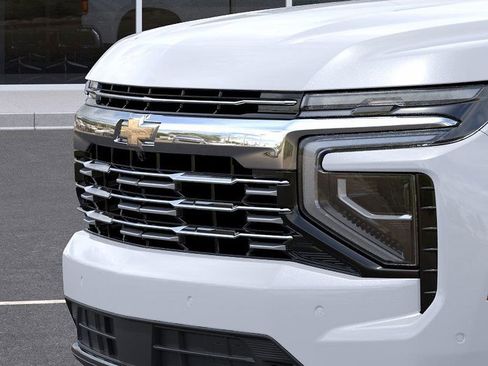 New 2026 Chevrolet Suburban Premier image 13