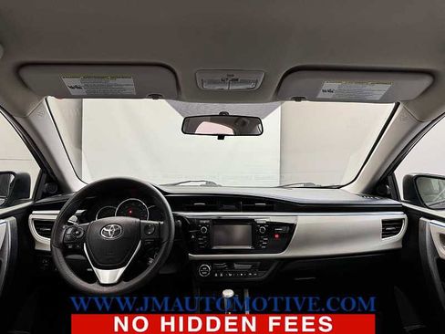 Used 2015 Toyota Corolla LE image 11