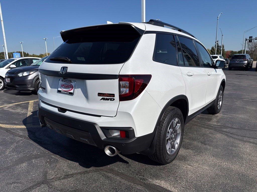 Certified 2022 Honda Passport TrailSport image 7