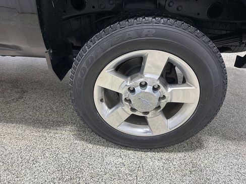 Used 2017 Chevrolet Silverado 2500 LTZ w/ Vortec Plus Package image 7