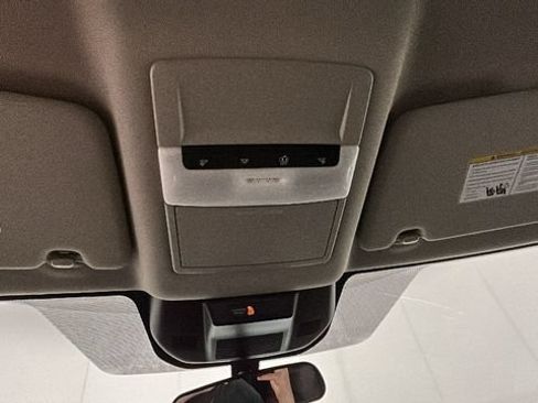 Used 2022 Nissan Rogue S FWD image 26