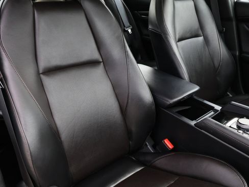 Used 2023 MAZDA MAZDA3 2.5 Turbo Sedan w/Premium Plus image 17