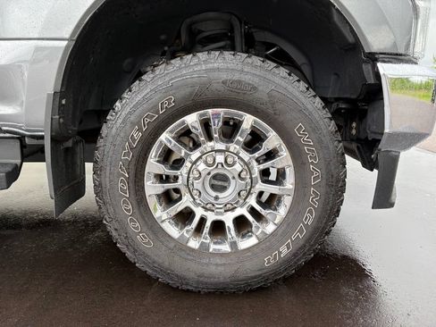 Used 2022 Ford F350 XLT w/ XLT Premium Package AWD/4WD image 10