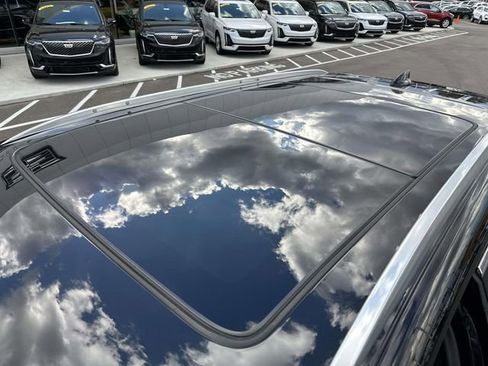 Certified 2022 Cadillac XT5 Premium Luxury FWD image 41