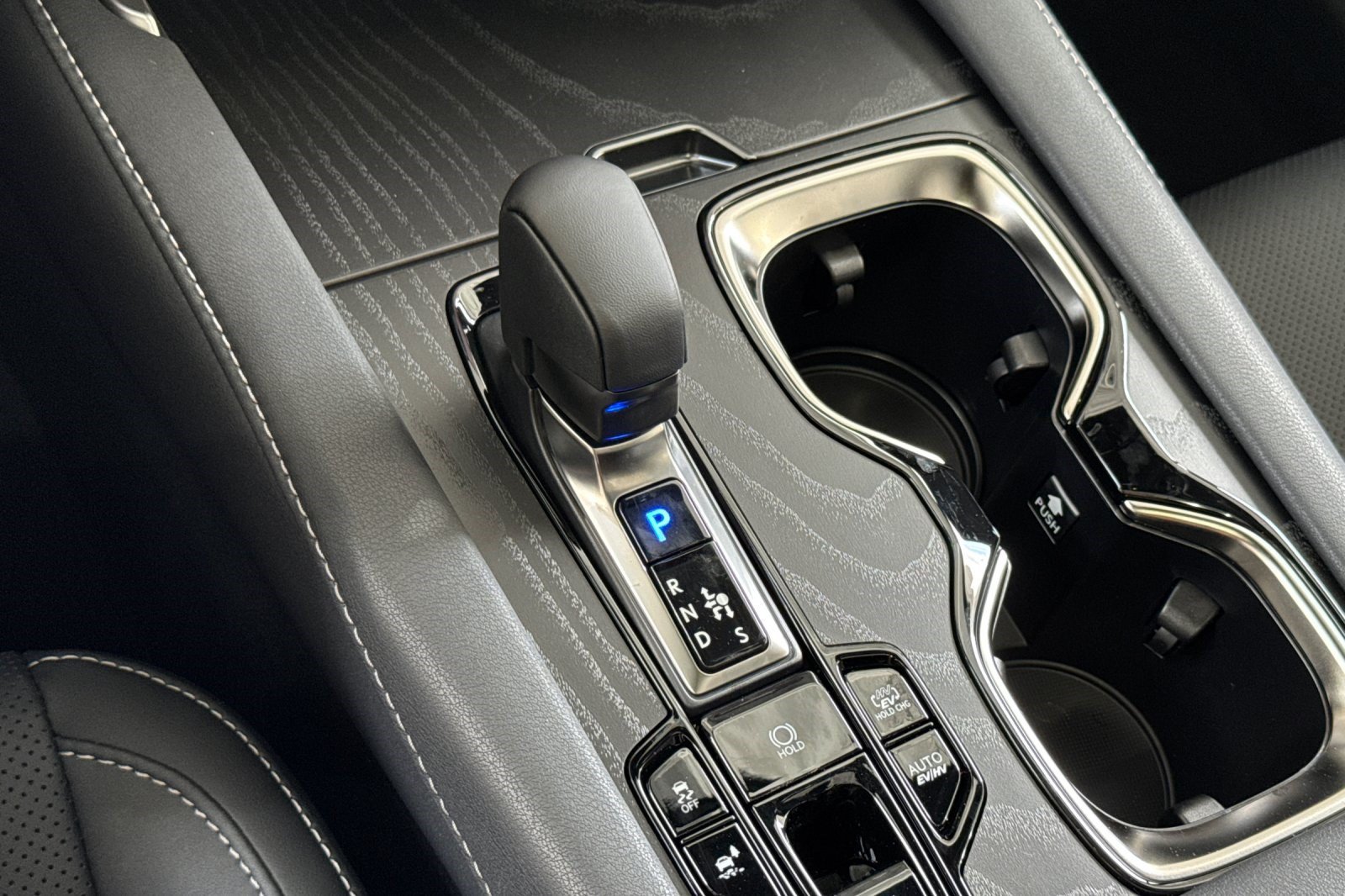 New 2026 Lexus RX 450h AWD image 17