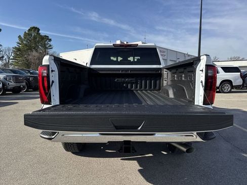 New 2026 GMC Sierra 3500 SLT w/ SLT Premium Package image 25
