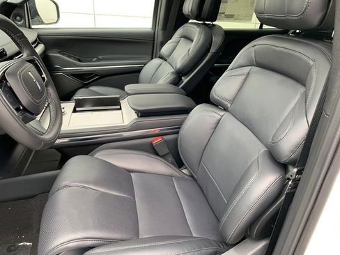 New 2026 Lincoln Navigator L Reserve AWD/4WD image 23