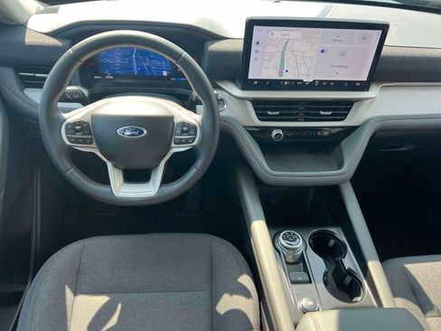 Used 2026 Ford Explorer Active AWD/4WD image 17