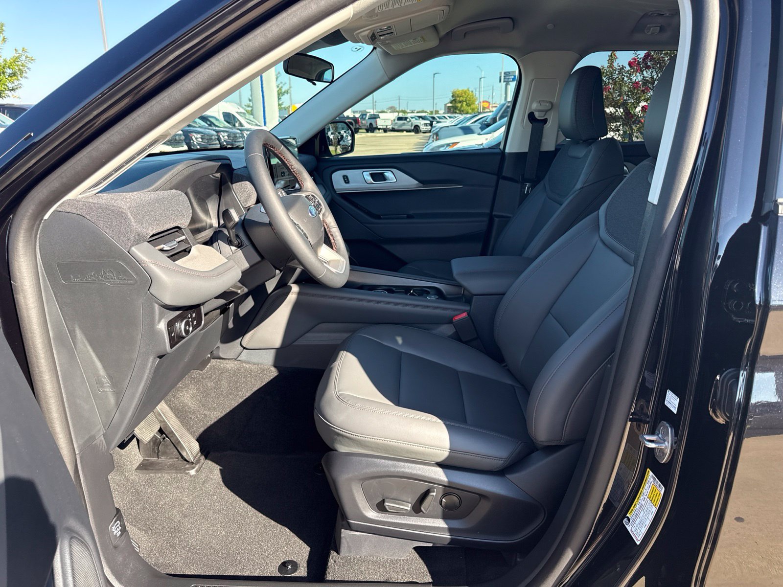 New 2026 Ford Explorer Active w/ Active Comfort Package RWD image 17