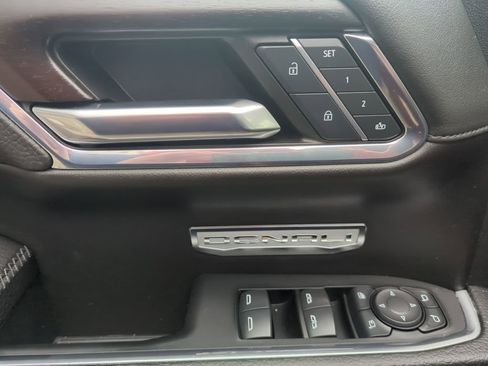 Used 2024 GMC Sierra 1500 Denali image 28