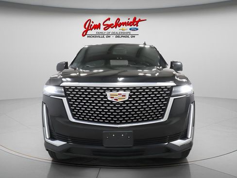 Used 2022 Cadillac Escalade Luxury AWD/4WD image 3