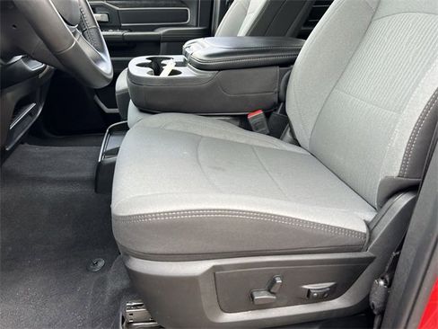 Used 2024 RAM 2500 Big Horn w/ Bed Utility Group image 21