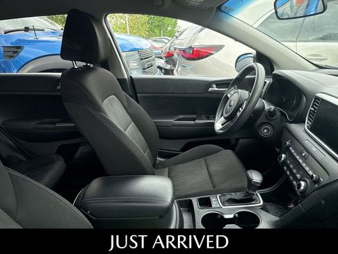 Used 2022 Kia Sportage LX FWD image 4