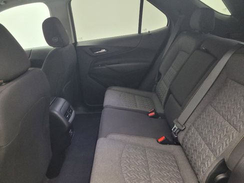 Used 2022 Chevrolet Equinox LT w/ Driver Convenience Package FWD image 18