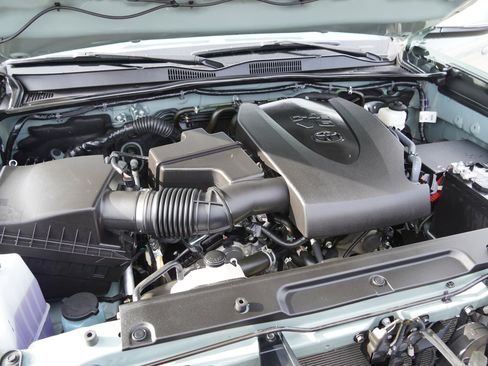 Certified 2023 Toyota Tacoma TRD Sport image 14