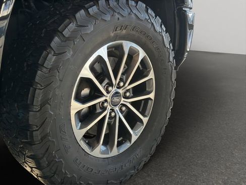 Used 2018 Ford F150 XLT w/ Equipment Group 302A Luxury image 21