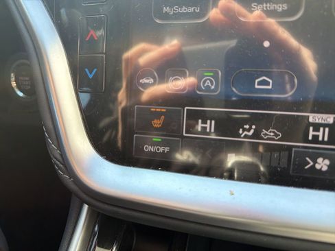 Used 2021 Subaru Outback Limited image 13