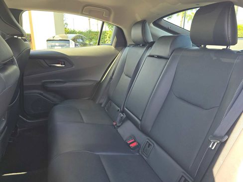Used 2025 Toyota Prius XLE FWD image 18