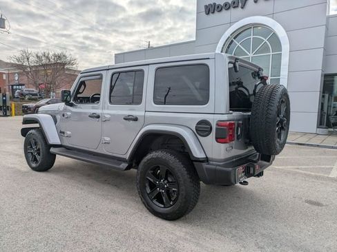 Used 2021 Jeep Wrangler Unlimited Sahara image 6