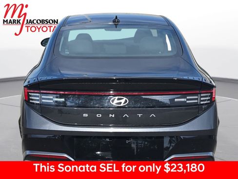 Used 2025 Hyundai Sonata SEL FWD image 11