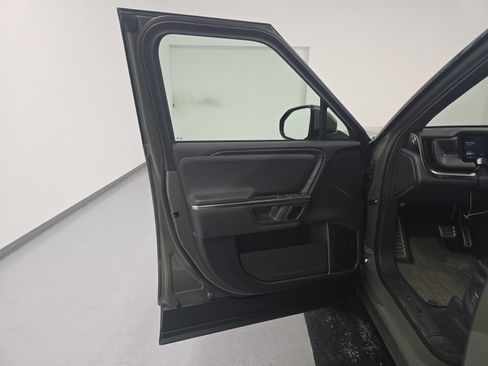 Used 2023 Rivian R1S Launch Edition AWD/4WD image 16