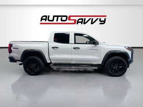 Used 2024 Chevrolet Colorado Trail Boss w/ Advanced Trailering Package AWD/4WD image 8