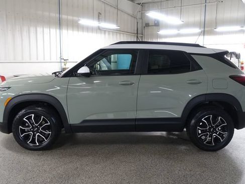 Used 2024 Chevrolet TrailBlazer ACTIV w/ Driver Confidence Package AWD/4WD image 4
