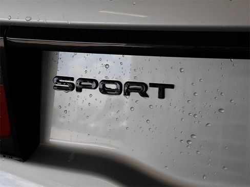 Used 2025 Land Rover Discovery Sport Dynamic SE AWD/4WD image 10