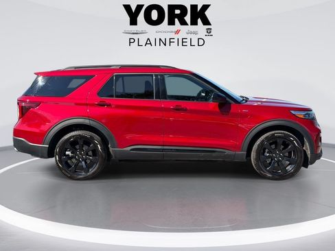 Used 2023 Ford Explorer ST-Line w/ Class IV Trailer Tow Package AWD/4WD image 4