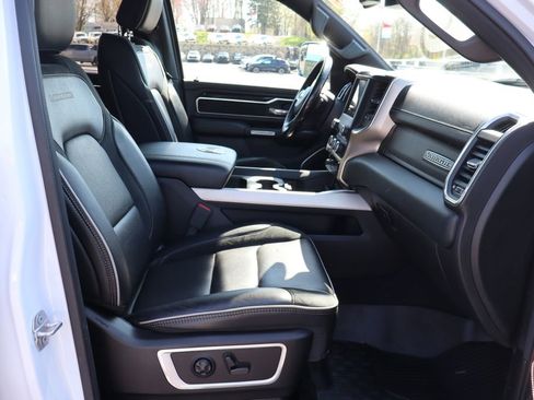 Used 2019 RAM 1500 Laramie w/ Sport Appearance Package AWD/4WD image 24