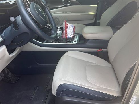 Used 2025 Kia Carnival SX Prestige FWD image 4