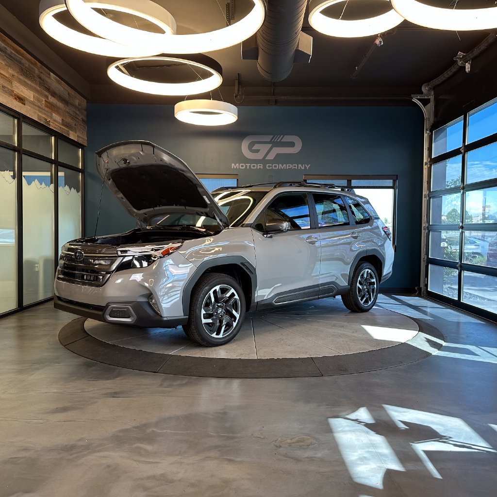 Used 2025 Subaru Forester Limited AWD/4WD image 25