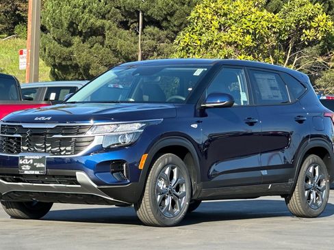 New 2026 Kia Seltos LX image 8