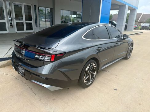 Used 2024 Hyundai Sonata SEL w/ Convenience Package FWD image 6