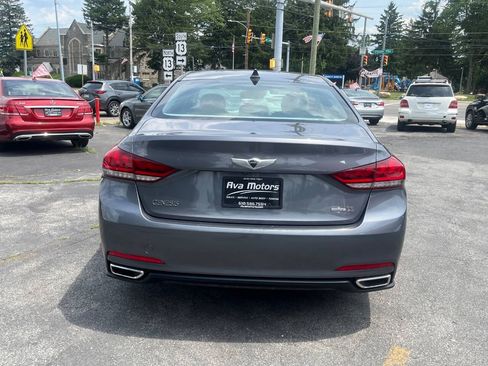 Used 2016 Hyundai Genesis 3.8 AWD/4WD image 3